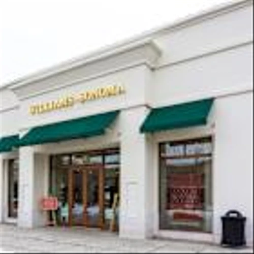 Williams-Sonoma Tops First-Quarter Views, Holds Full-Year Outlook Steady