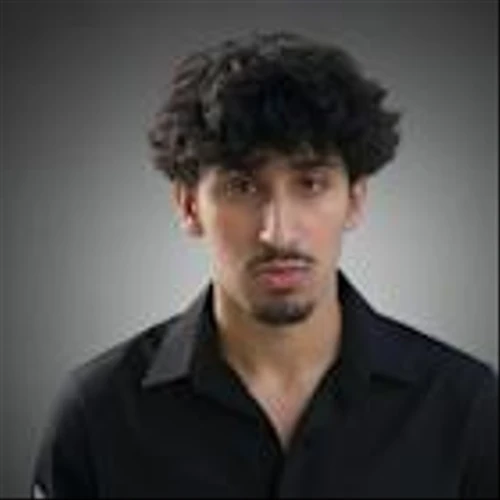 A 17-year-old earned $72,000 after investing his e-commerce profits into stocks. Here's why he bet on the tech industry.