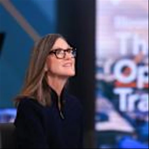 Cathie Wood says Bitcoin is 'threatening' new highs