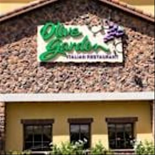 How Is Darden Restaurants' Stock Performance Compared to Other Consumer Cyclical Stocks?