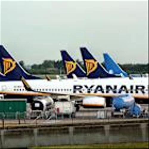 Bernstein Affirms ‘Outperform’ Rating on Ryanair Holdings (RYAAY), Hikes Price Target