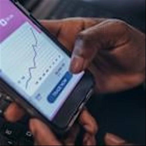 Prediction: Robinhood Will Be Worth More Than Charles Schwab by 2030