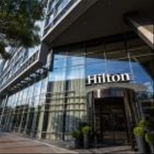 Strong RevPAR & Unit Expansion Efforts Aid Hilton, Macro Woes Ail