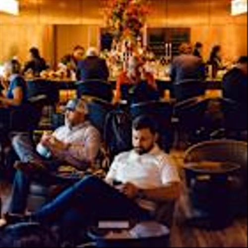 At the Airport, There’s a Fancy New Lounge Everywhere You Look