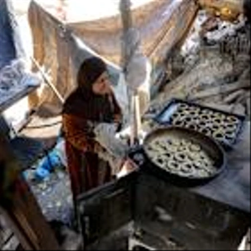 In shadow of Iran war, Gazans prepare for Eid