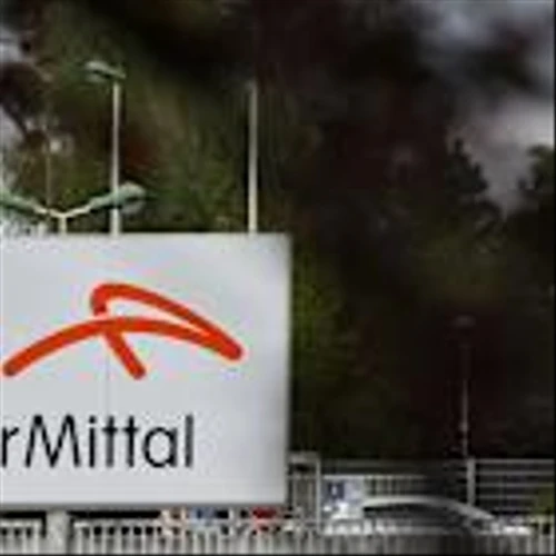 ArcelorMittal Profit Declines But Beats Views