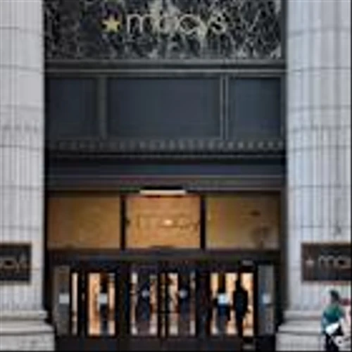 Macy’s adjusts annual outlook as Q1 FY25 net sales fall 5.1%
