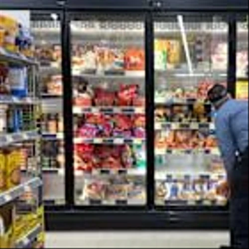 2 consumer-facing stocks that can handle economic uncertainty