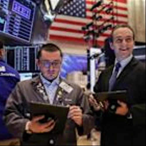 AI gains and strong earnings support Wall Street as tariff woes linger