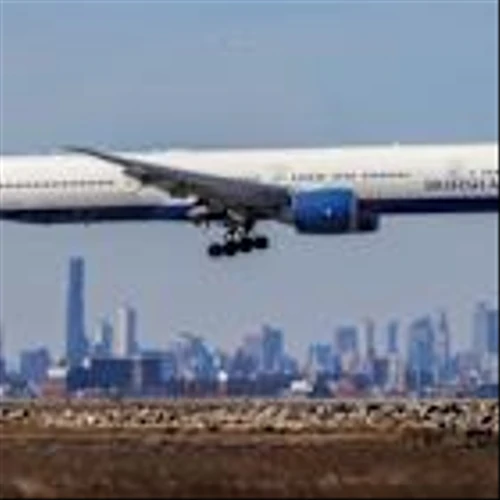 BA Owner IAG Says Sales Hurt by Weak Transatlantic Route