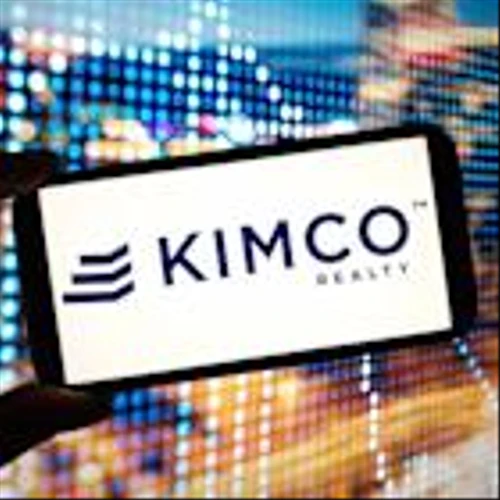 Is Kimco Realty Stock Underperforming the Dow?