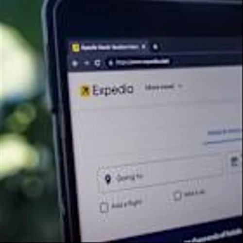 Iran War Isn’t Hitting All Travel Stocks. Expedia Gets an AI Boost.