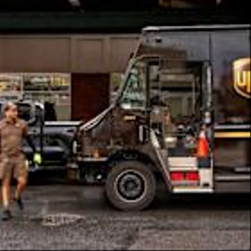 UPS’s Lead Over FedEx in Market Value Shrinks to Narrowest Ever