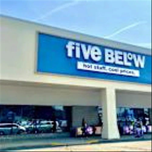 Former Macy’s merchant heads to Five Below