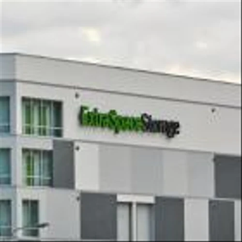 2 Storage Center Stocks With Yields Over 4%