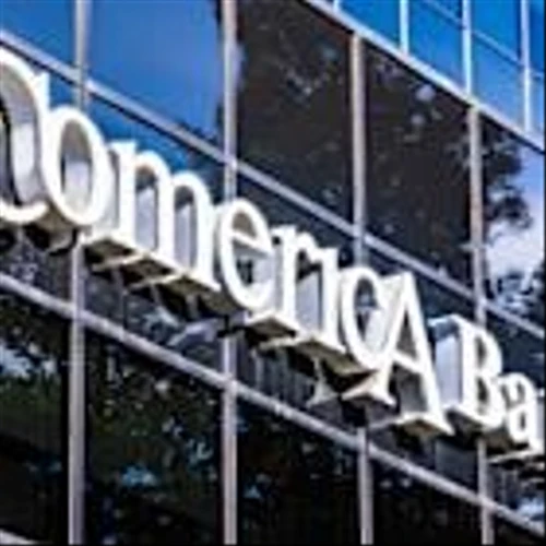 Comerica, amid pressure to sell, makes case for independence