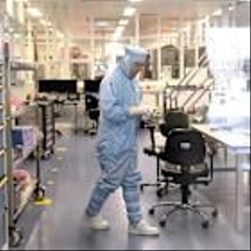 ASML Stock Keeps Sinking. Why It’s Not a Bargain Yet.