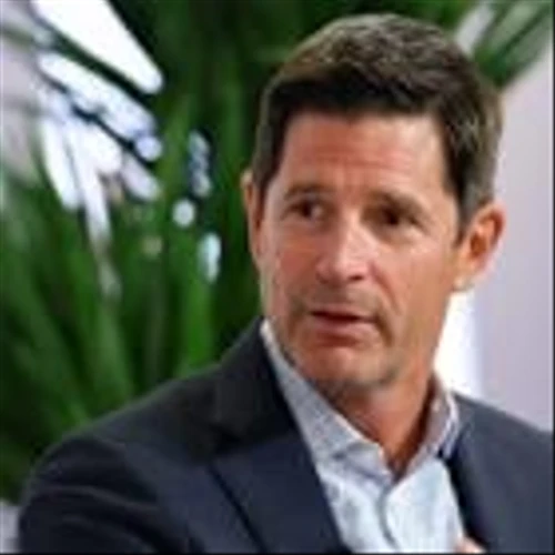 Charles Schwab Is Back on Offense. Its Stock Is a Buy.