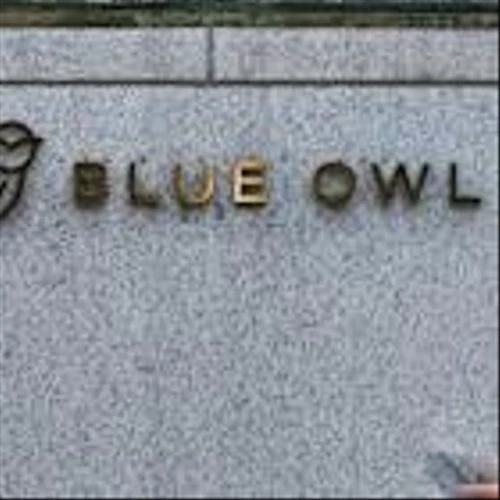 Threat of New AI Tools Wipes $300 Billion Off Software and Data Stocks