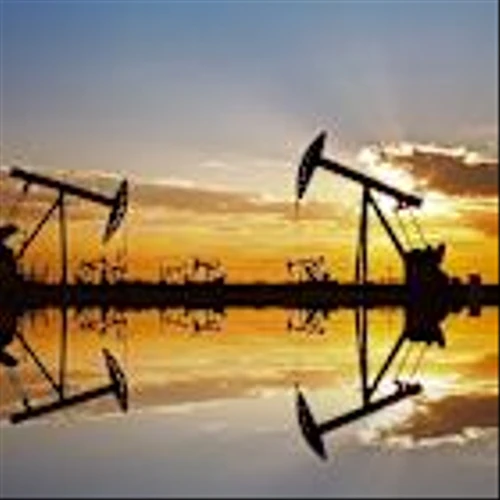 Oil Rig Count Falls by 6; Crude Set for Sharp Weekly Decline