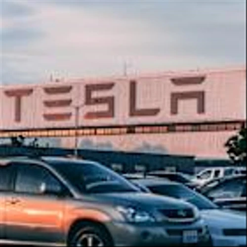 Tesla Maintained at Hold by Truist After Musk Compensation Plan Approval