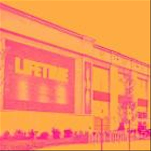3 Reasons to Avoid LTH and 1 Stock to Buy Instead