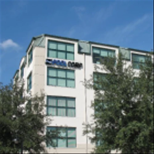 Pool Corp (POOL) Q4 2024 Earnings Call Highlights: Navigating Challenges with Strategic Growth