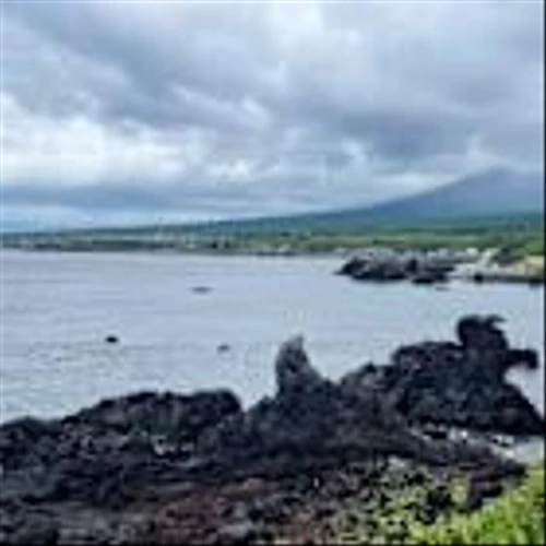 Tsunami warning issued after 7.6-magnitude earthquake strikes Japan