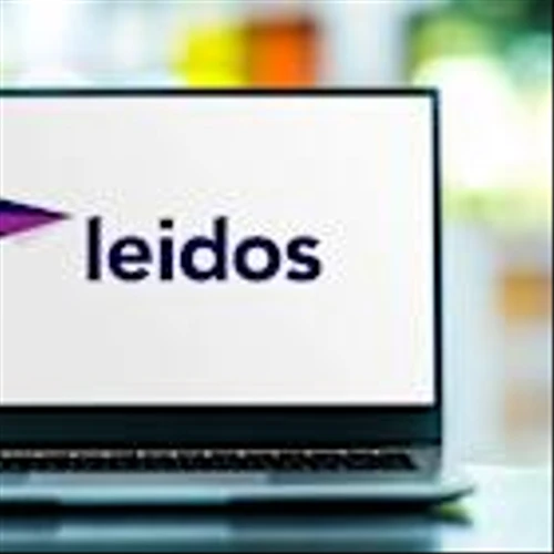 Leidos Holdings Stock: Is LDOS Underperforming the Technology Sector?