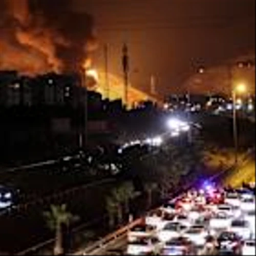 Oil Drops on Signs Conflict May Spare Iranian Crude Production