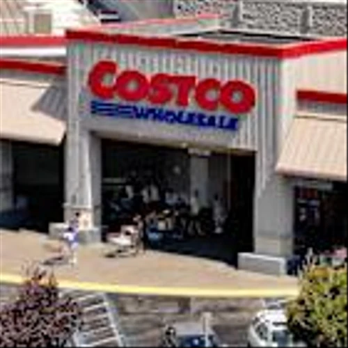 Costco's Earnings Are Coming Up. Analysts Like the Stock, But Expect Volatility Ahead.