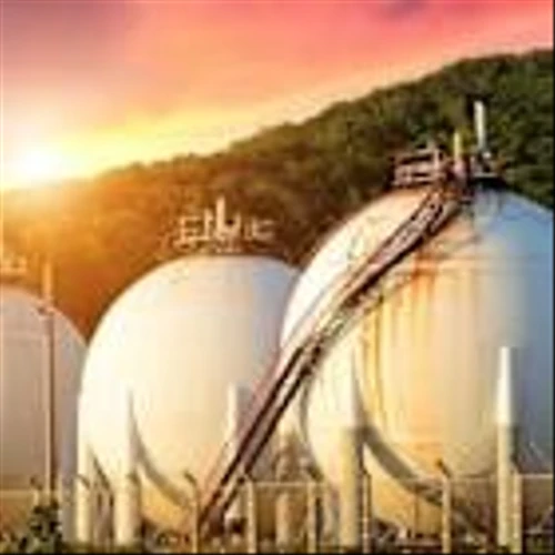 Shell and TotalEnergies Issue Force Majeure After Qatar LNG Shut Down