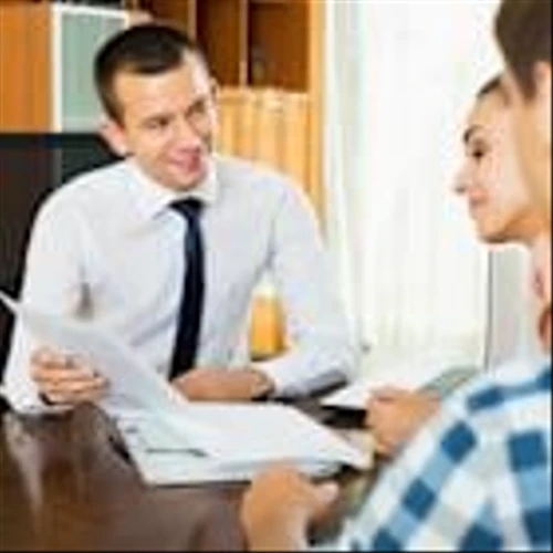 Huntington Bancshares (HBAN) Balances Expansion With Execution Risks