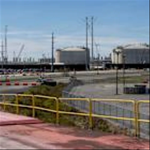 Trump Backs LNG Projects, But His Trade War Could Hurt the Stocks