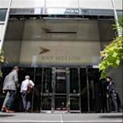 BNY Mellon Posts Better-Than-Expected Earnings and Boosts Its Dividend