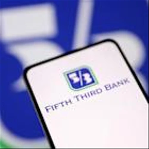 Fifth Third Bancorp reaffirms annual interest income forecast despite uncertainty