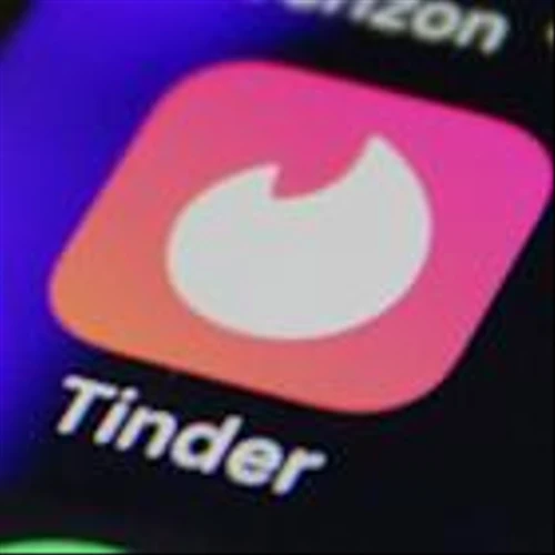 You can now set up double dates with friends on Tinder
