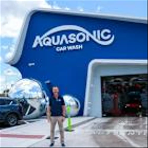 UK PROPERTY ENTREPRENEUR MAKES SPLASH IN U.S WITH OPENING OF REVOLUTIONARY NEW CAR WASH CHAIN