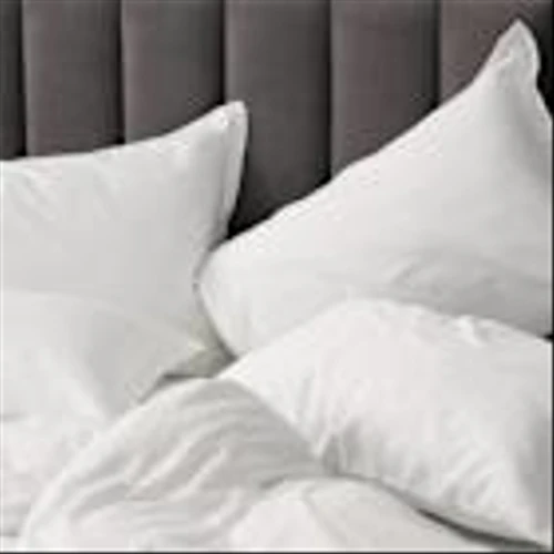 Stranded hotel guests offered loyalty points after cancellations