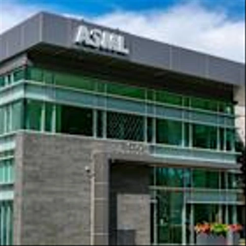 Revealed: A Cheap Semiconductor Stock is One of This Wall Street Pro’s “Top Picks” for 2026