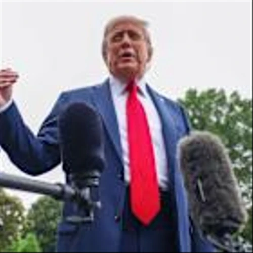 Trump Hints He’ll Hold Off Iran Strike, Give Diplomacy Time