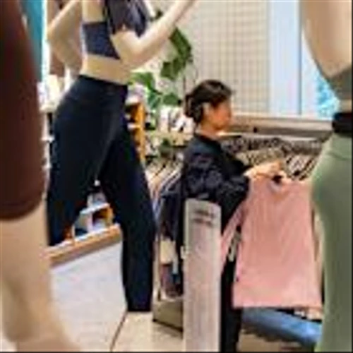 Lululemon Downgraded. Decades-Low Valuations Aren’t Tempting This Analyst.