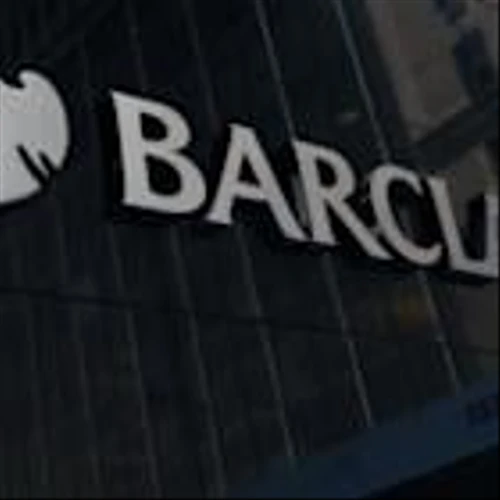 Barclays Touches 52-Week High: How to Approach the Stock Now?
