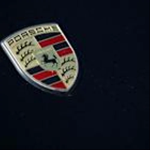 Ex-McLaren boss could take the wheel at Porsche