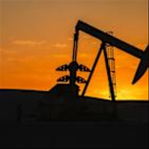 Oil Leads Commodity Rally After US-China Truce as Gold Retreats