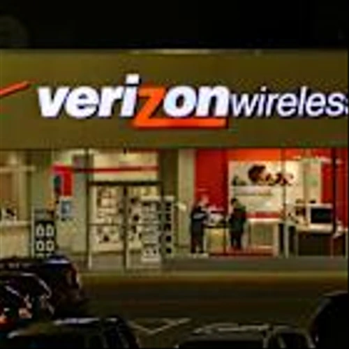 Verizon Names New CEO, Affirms 2025 Guidance