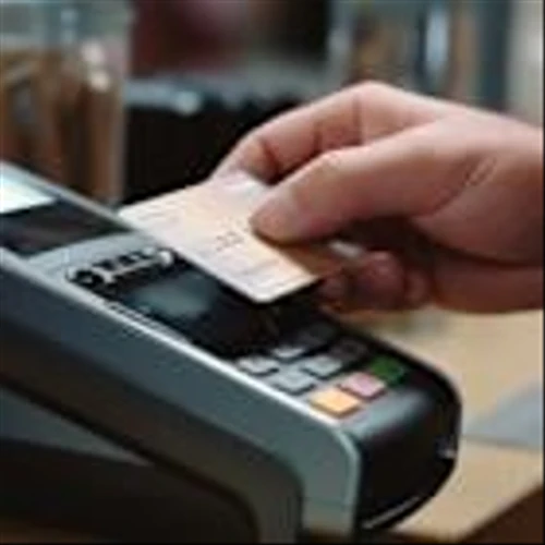 Mixed Investor Sentiment on Capital One Financial (COF), While Management Remains Confident