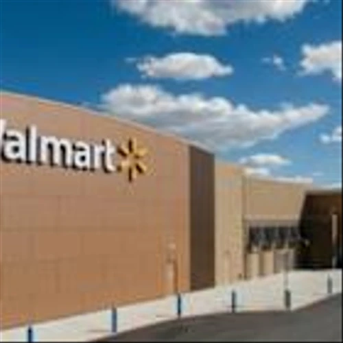 Walmart Raises Outlook Despite Tariff Pressures