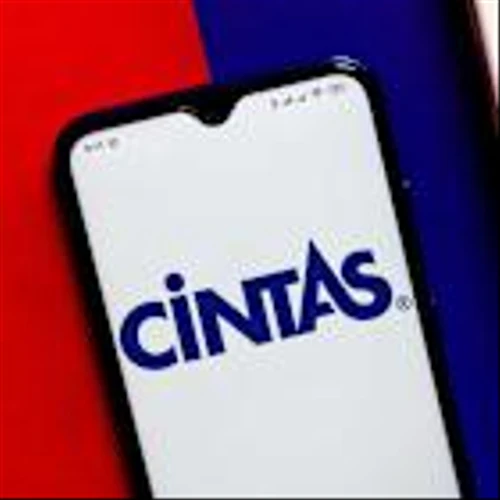Do Wall Street Analysts Like Cintas Stock?