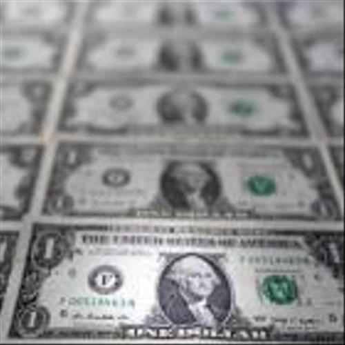 Insurer Travelers profit jumps on investment gain; premiums lag
